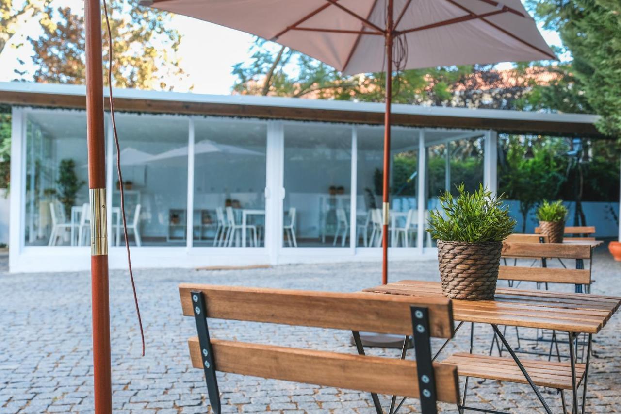 4U Lisbon Airport Suites Exterior photo