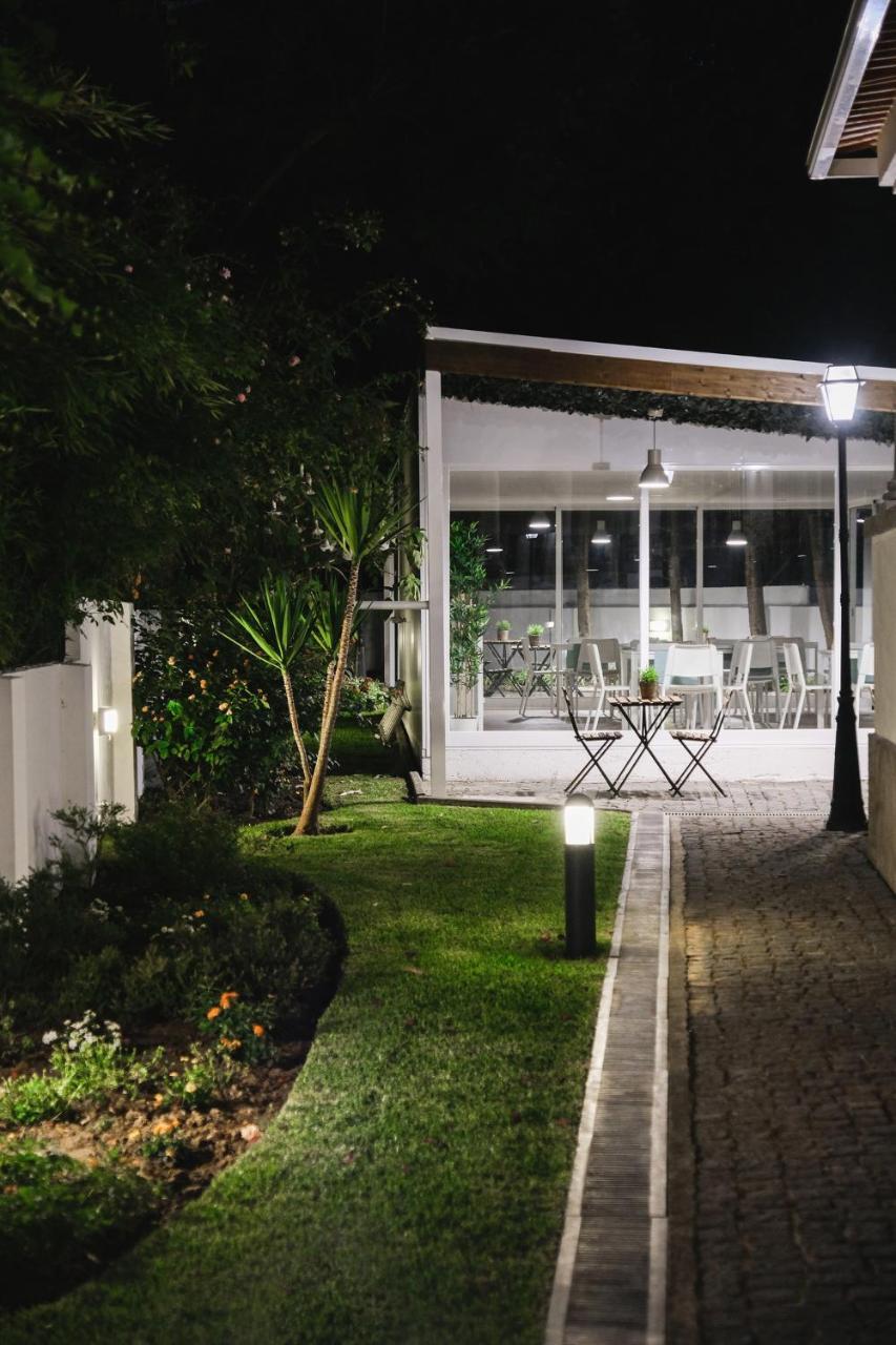 4U Lisbon Airport Suites Exterior photo