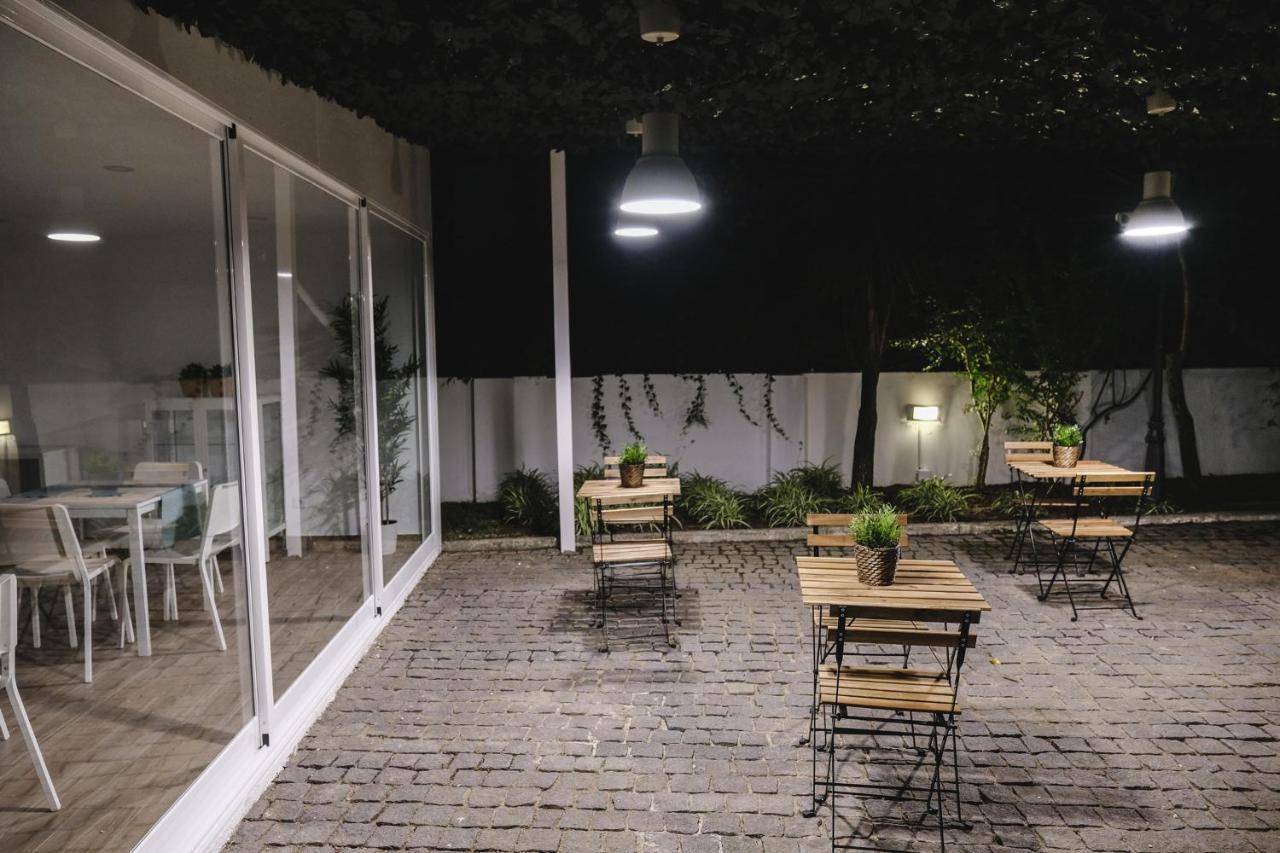4U Lisbon Airport Suites Exterior photo